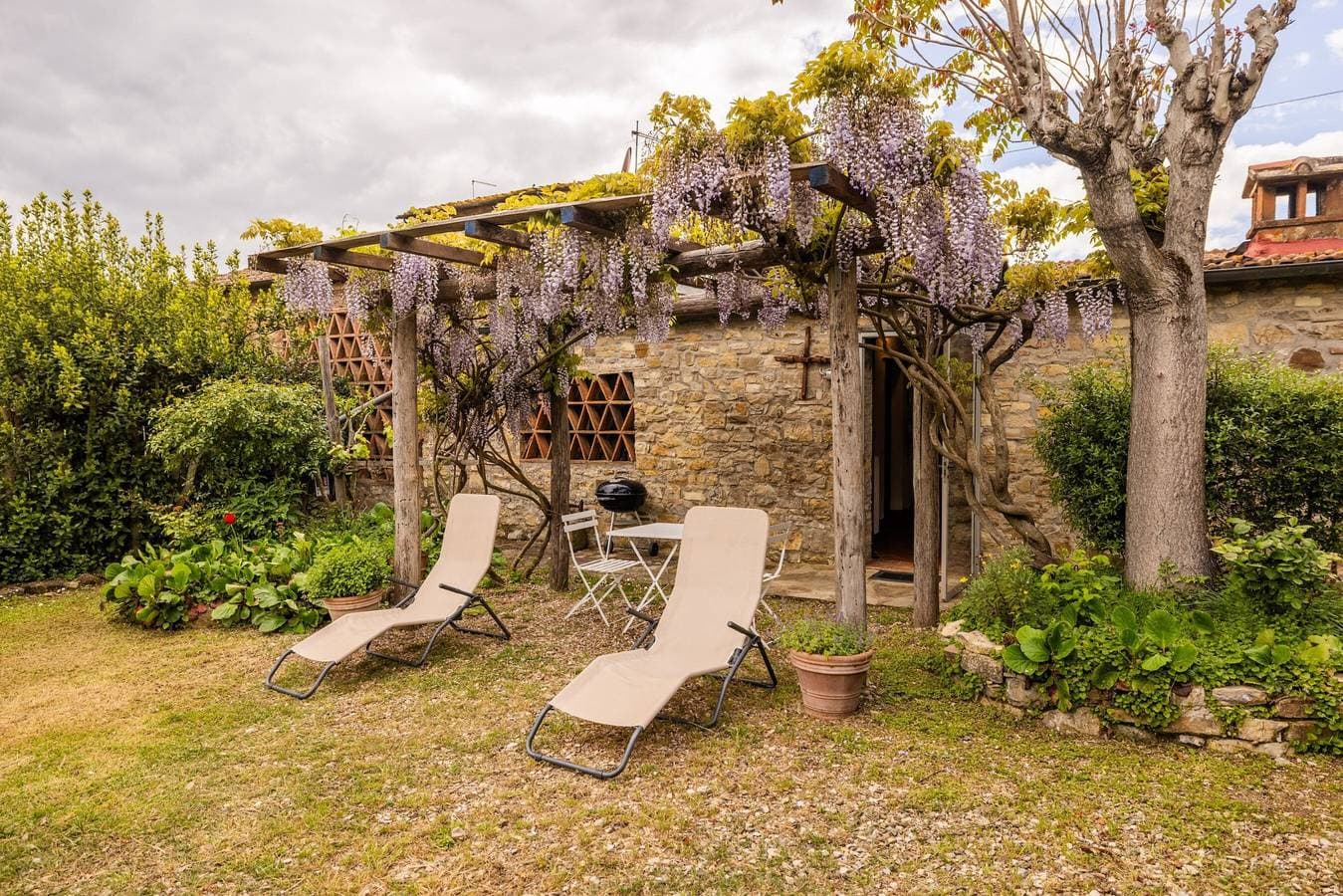 Foto 3 von 23: Ferienwohnung 'Vallone Di Cecione Parata' mit privatem Garten und Wi-Fi