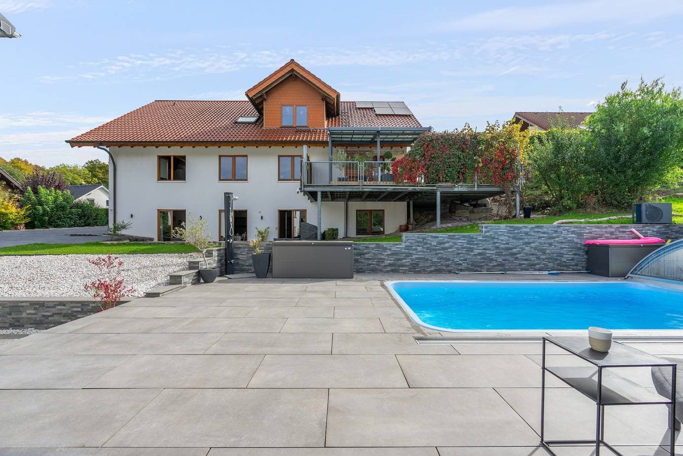 Foto 2 von 33: Apartment „Auszeit an den Externsteinen“ mit Pool, Terrasse & WLAN