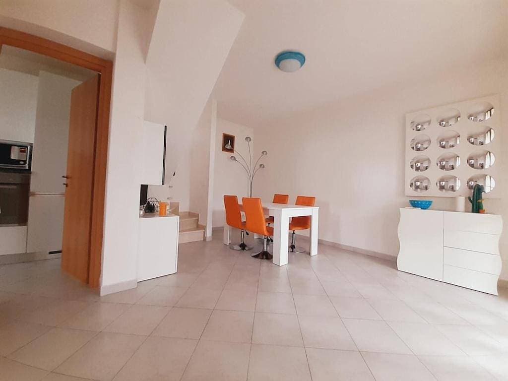 Villetta Gelsomino ,150 metri dal mare, ingresso indipendente, posto auto e giardino, marina di grosseto 1