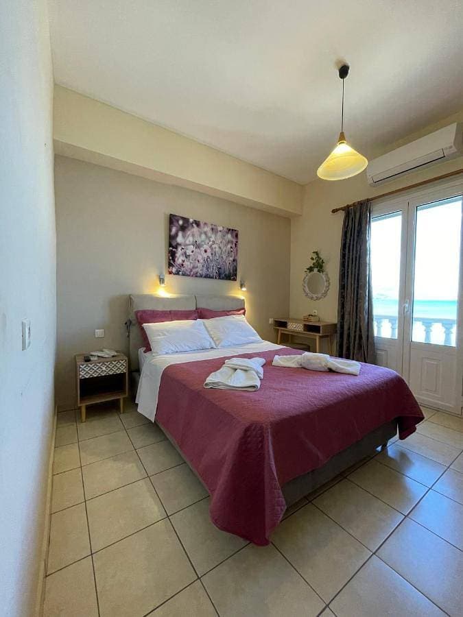 Foto 3 von 11: Double Room with Balcony