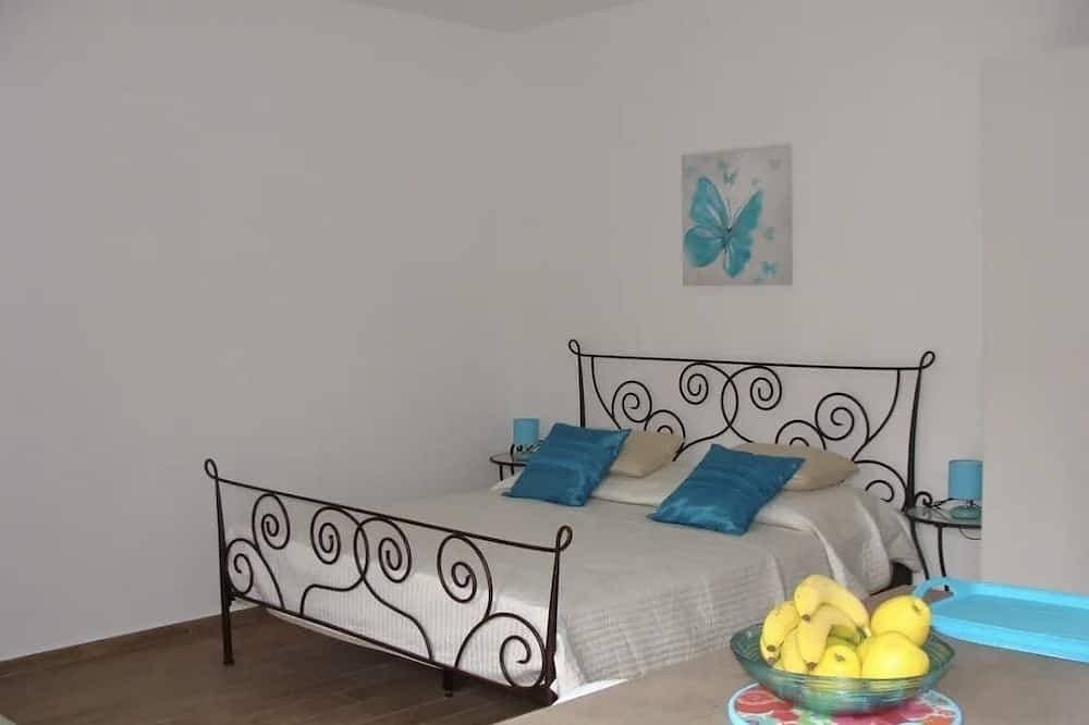 Foto 2 von 27: Studio-Apartment Klara atemberaubender Blick auf das Meer und die Altstadt!