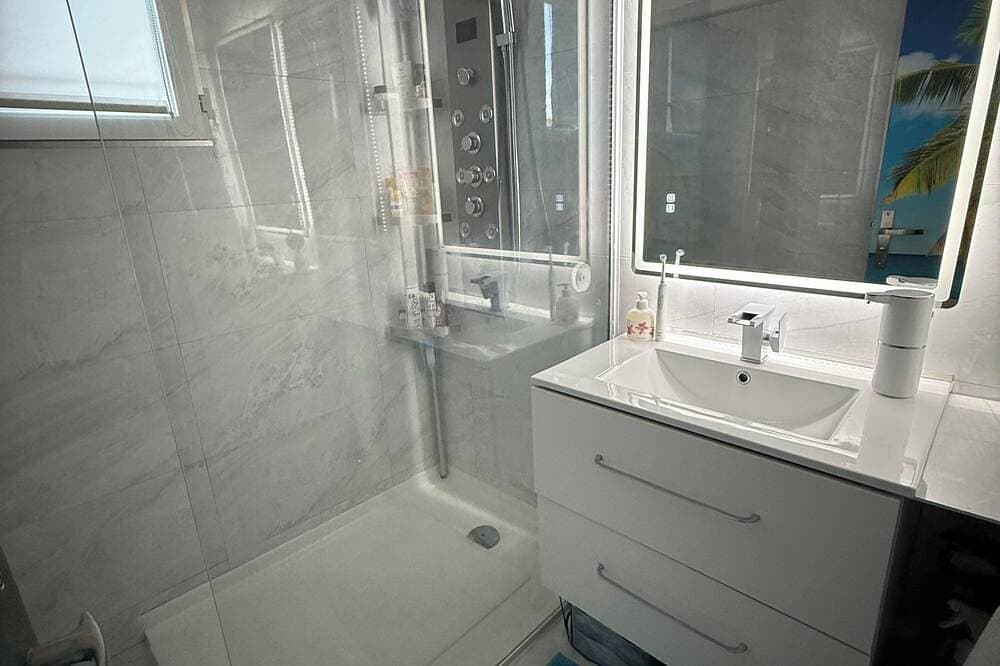 Foto 3 von 30: Mini Villa F2 tt möbliert 42m2 Meerblick Santa Giulia