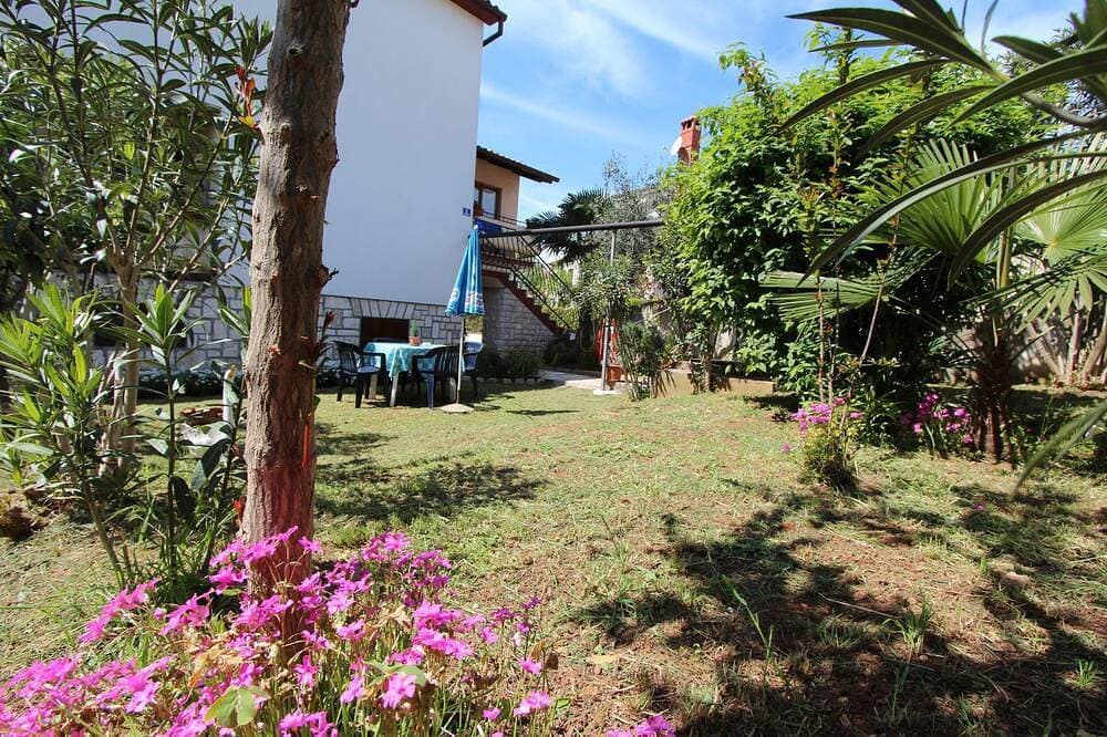 Foto 11 von 19: Silvana Ferienwohnung mit 1 Schlafzimmer mit Balkon 1 (gornji)