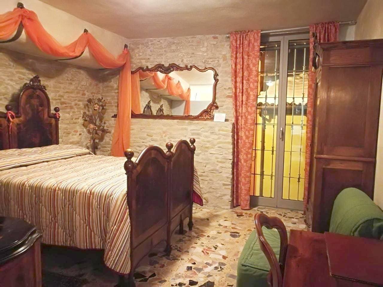 Foto 5 von 8: Double Room