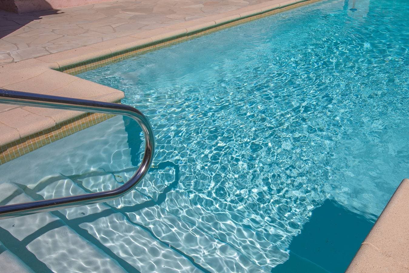 Foto 5 von 39: Appartement 'Ptit Coin De Paradis Plage Peguiere' mit privatem Pool, WLAN und Klimaanlage