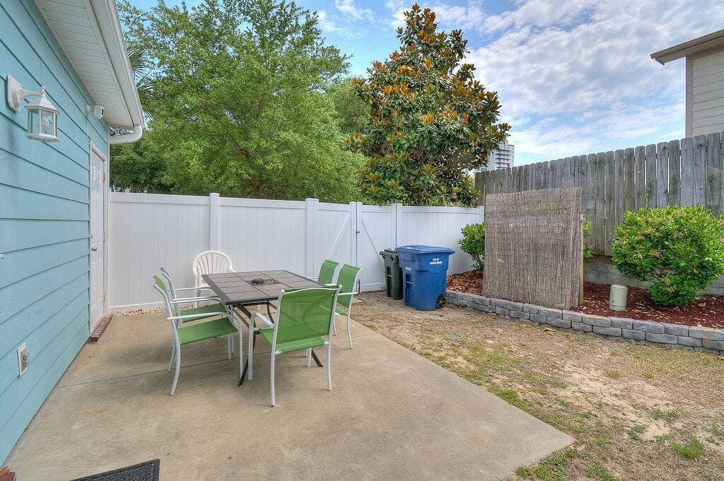 Foto 7 von 15: Gulf Stream Cottage 251 - Walk to Beach - Community Pool - 2 Bed/2 Bath