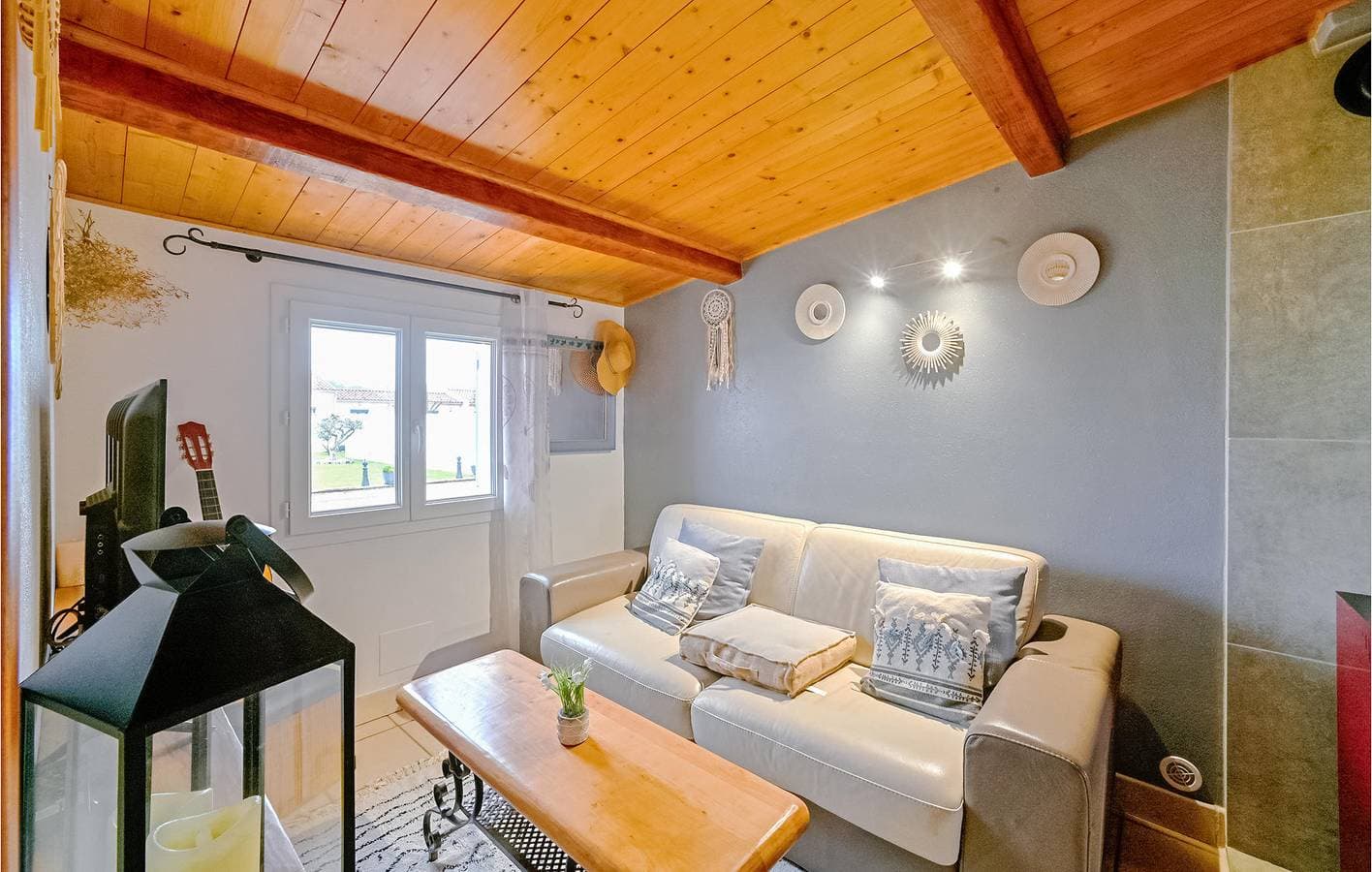 Foto 3 von 26: Modernes Apartment mit Pool und Parkplatz