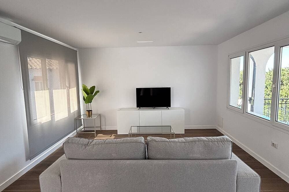 Foto 10 von 22: Charming El Paraiso Apt with Gibraltar Views Near Puerto Banus