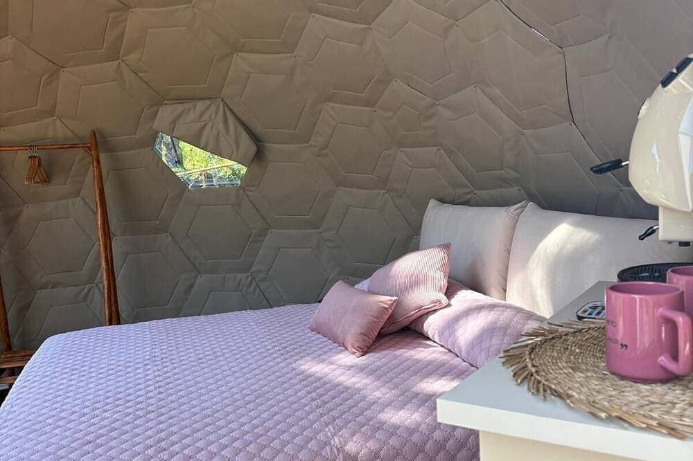 Foto 2 von 10: Glamping at Il Balcone degli Dei: Private Stars and a Hot Tub