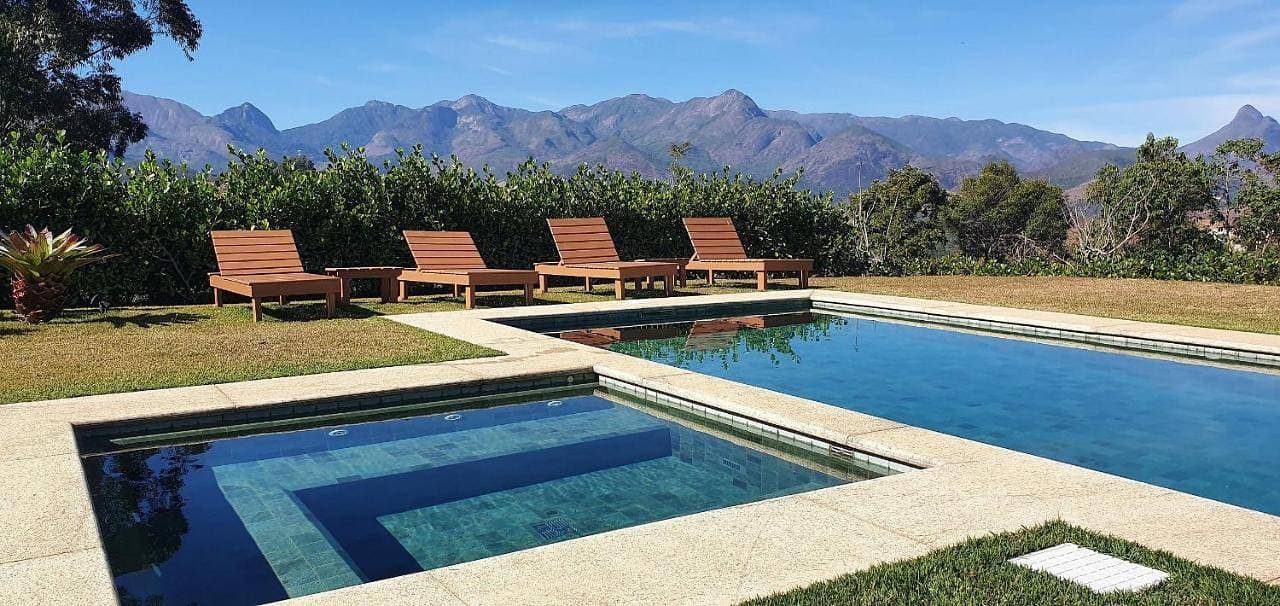 Casa Alto Itaipava vista incrível, piscina e hidro 1