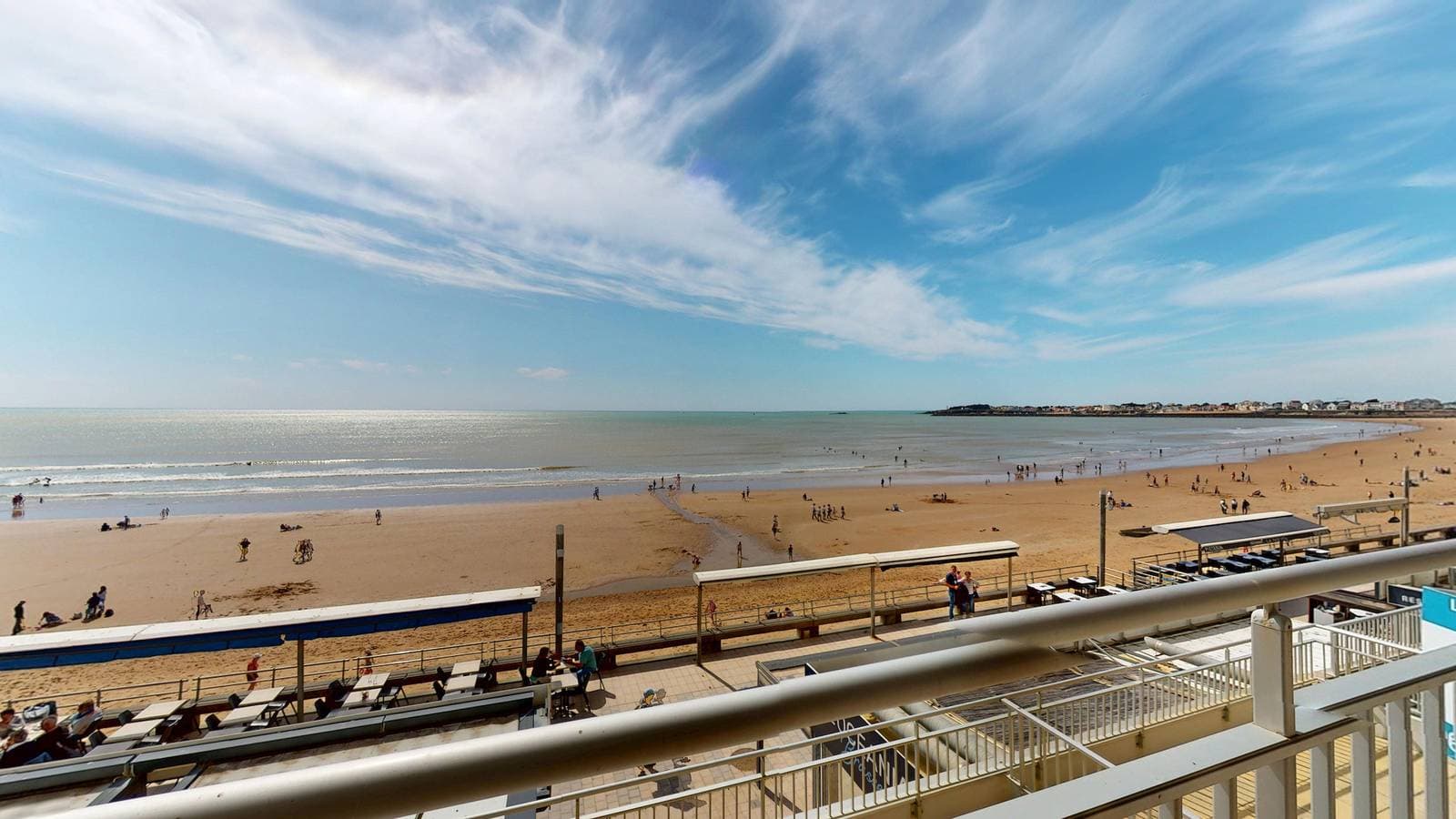 Foto 8 von 29: Murmure des Vagues - Studio face mer avec balcon