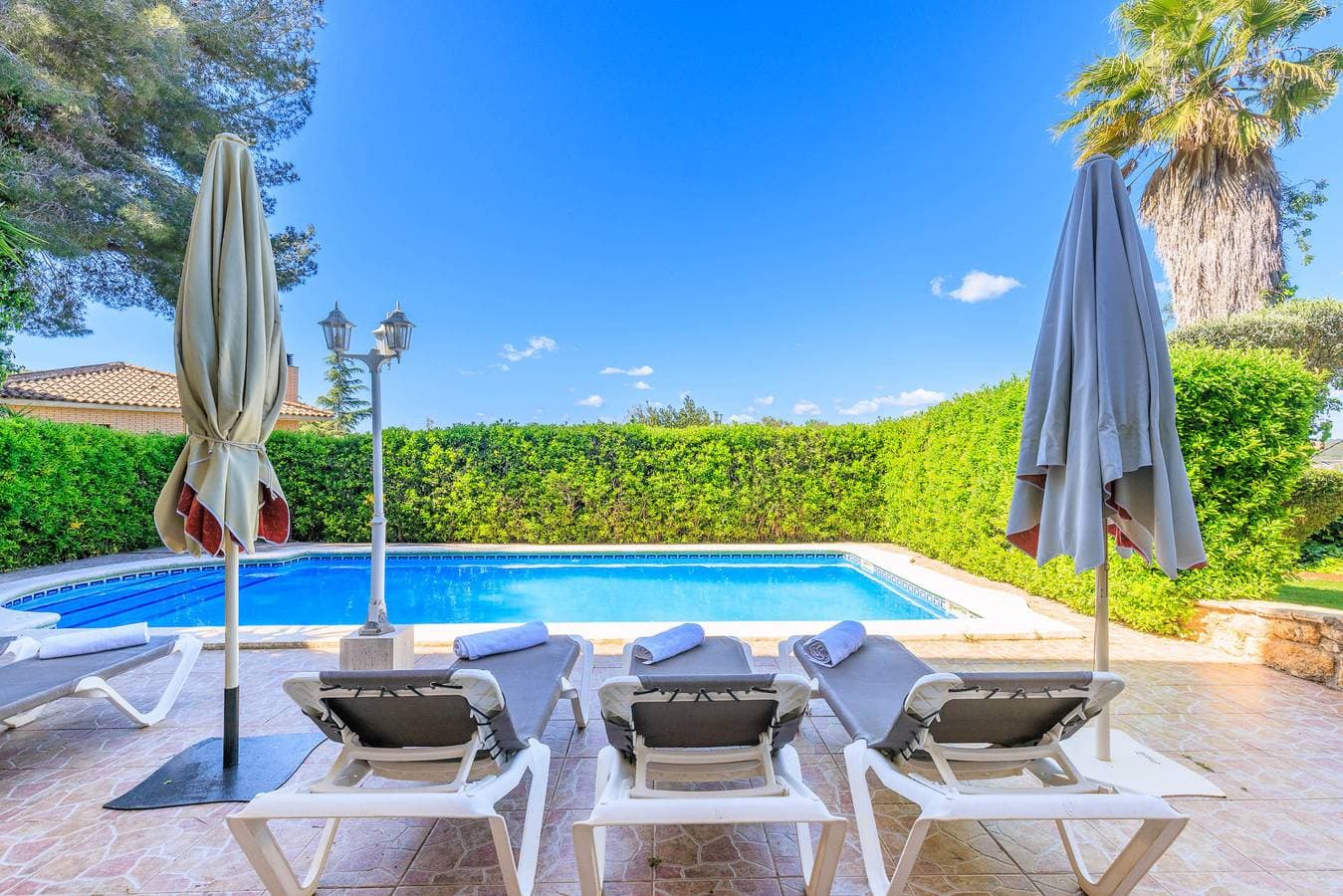 Foto 2 von 44: Private Pool & Stunning Mountain Views
