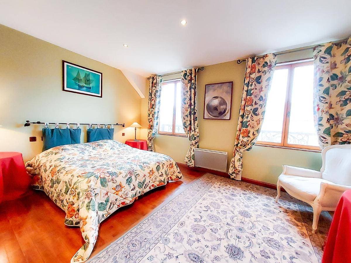 Foto 4 von 9: Double Room with Private Bathroom