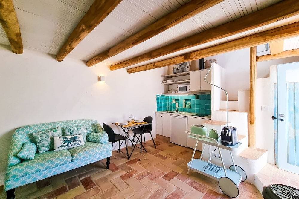 Flh Vale Judeu Rustic Mezzanine Cottage II 1