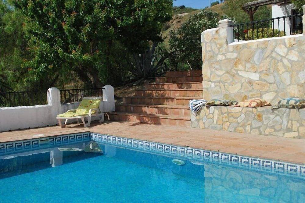 Foto 8 von 14: Ziemlich Reformierte Stables mit spektakulärer Aussicht, privatem Pool und Garten