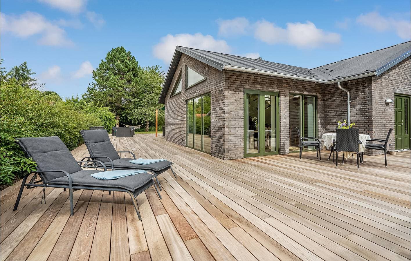 Foto 10 von 30: Ferienhaus für 11 Personen mit Terrasse