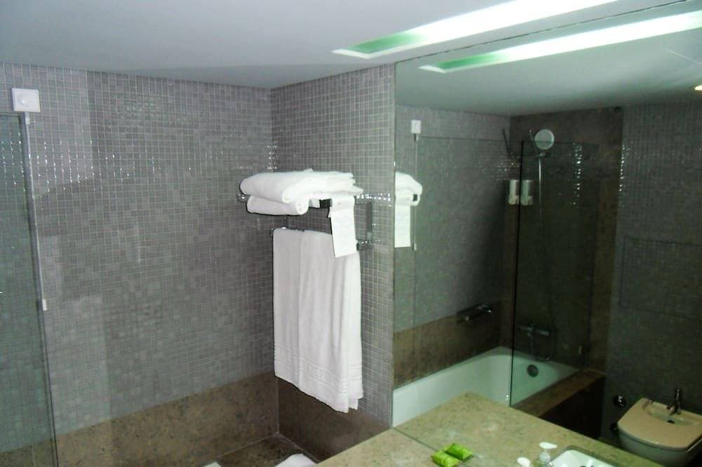 Foto 5 von 30: Studio mit Etagenbett Meerblick in Hotel ****