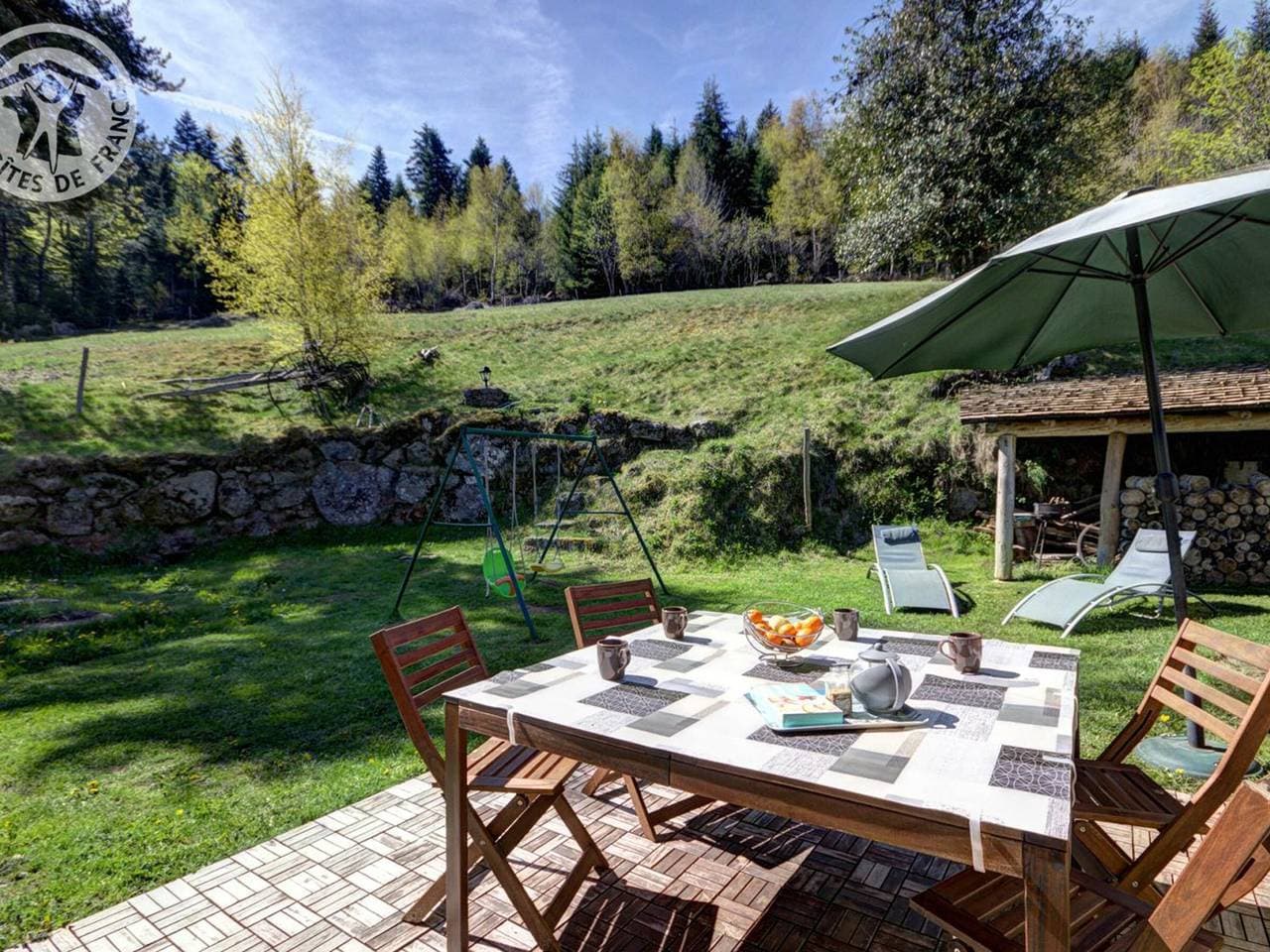 Foto 8 von 32: Authentisches Ferienhaus mit Kamin, Haustiere erlaubt und WLAN am Waldrand