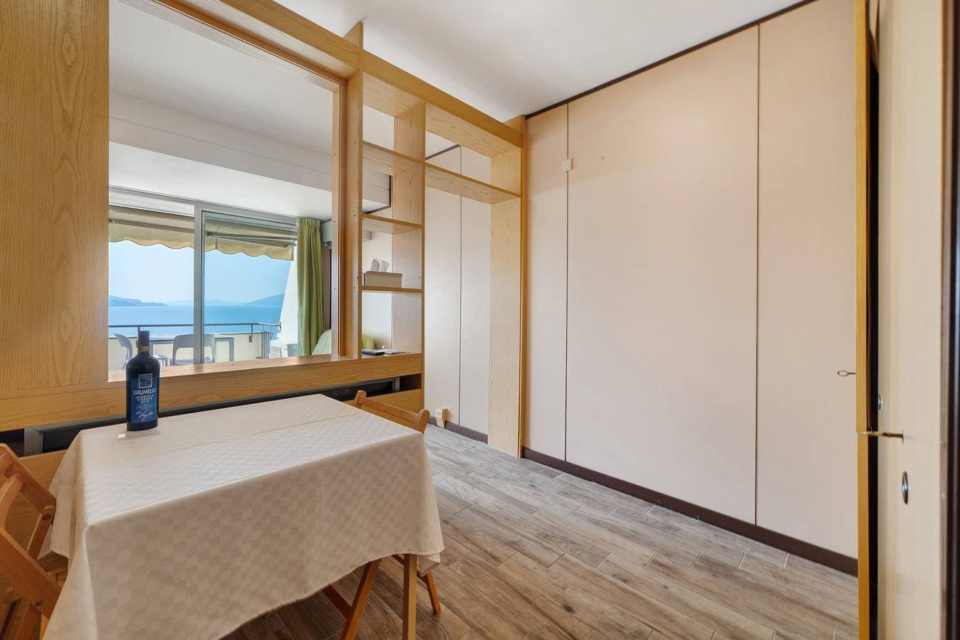 Foto 10 von 26: „Bellavista Apartment“ – Ferienwohnung La Selva mit Seeblick in Ghiffa
