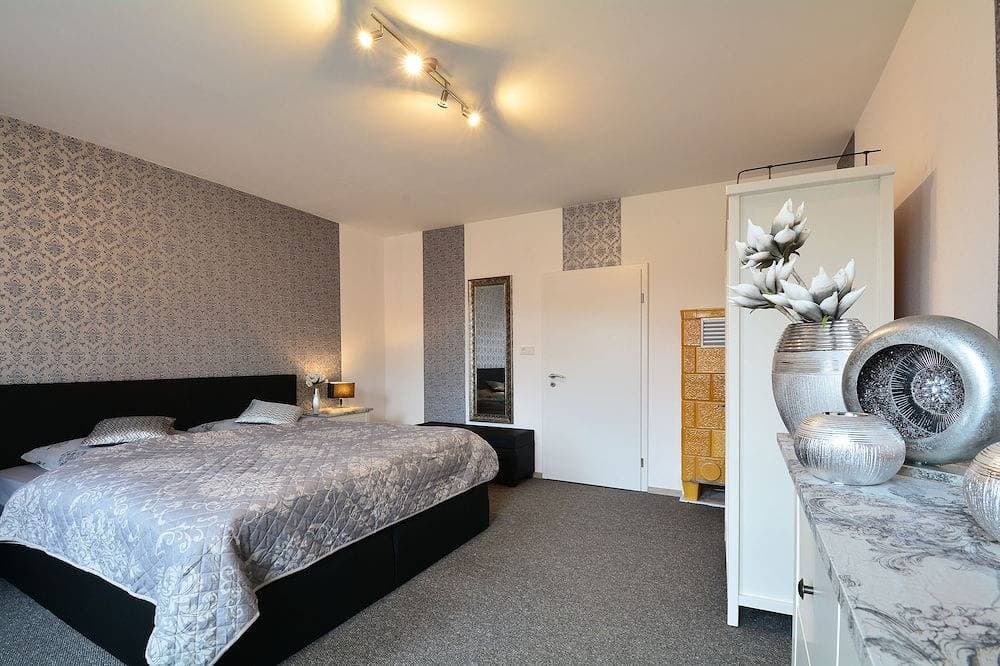 Foto 4 von 27: Feriewohnung im Herzen von Thale mit sagenhaften Blick zur Roßtrappe. ****
