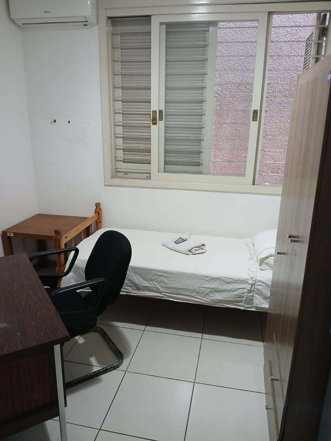 Foto 11 von 11: Gemütliches Porto Alegre B&B – Mehrbettzimmer im Stadtzentrum