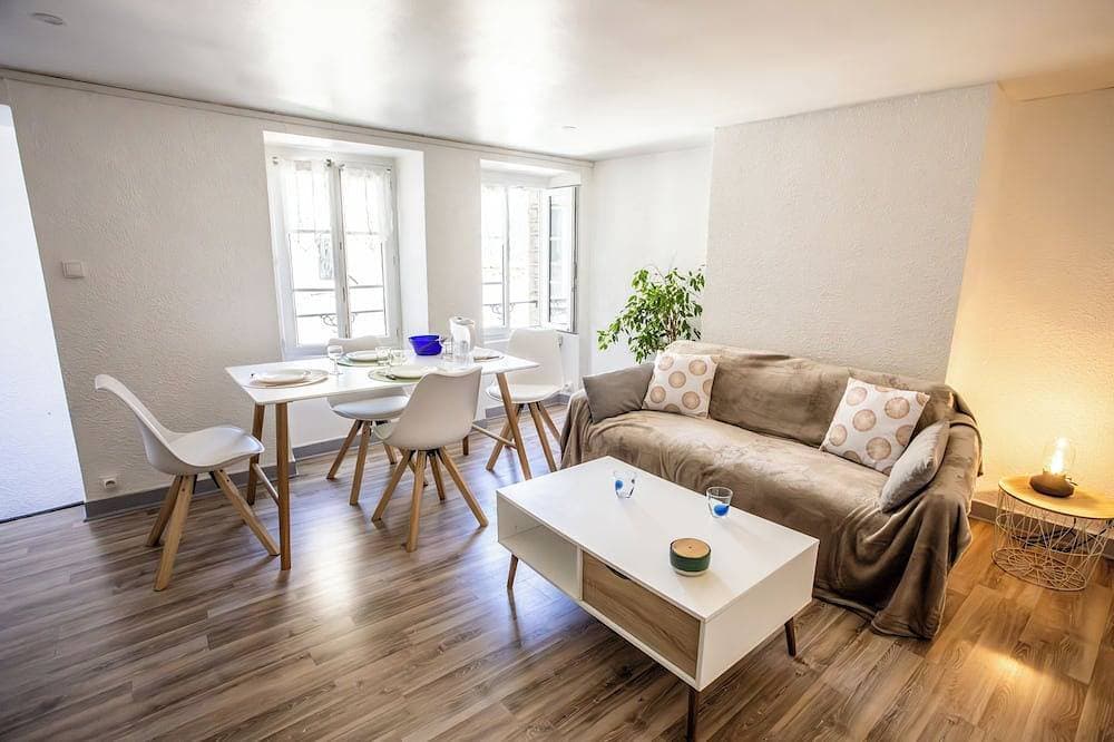 Beautiful 52 M2 City Center Apartment 1