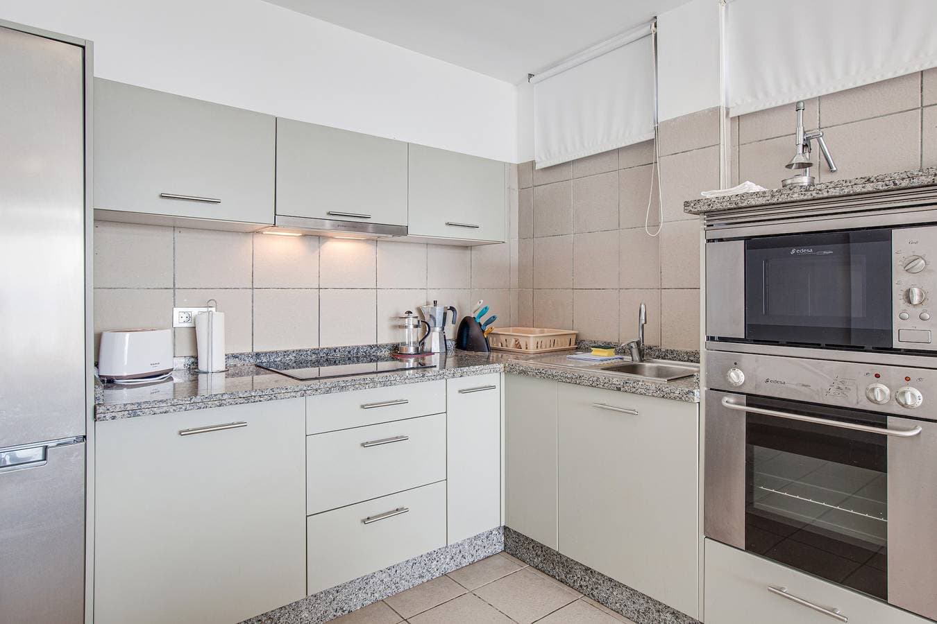 Foto 7 von 22: Ferienwohnung "Casa Médano 18" mit Blick auf das Meer und die Berge und WLAN