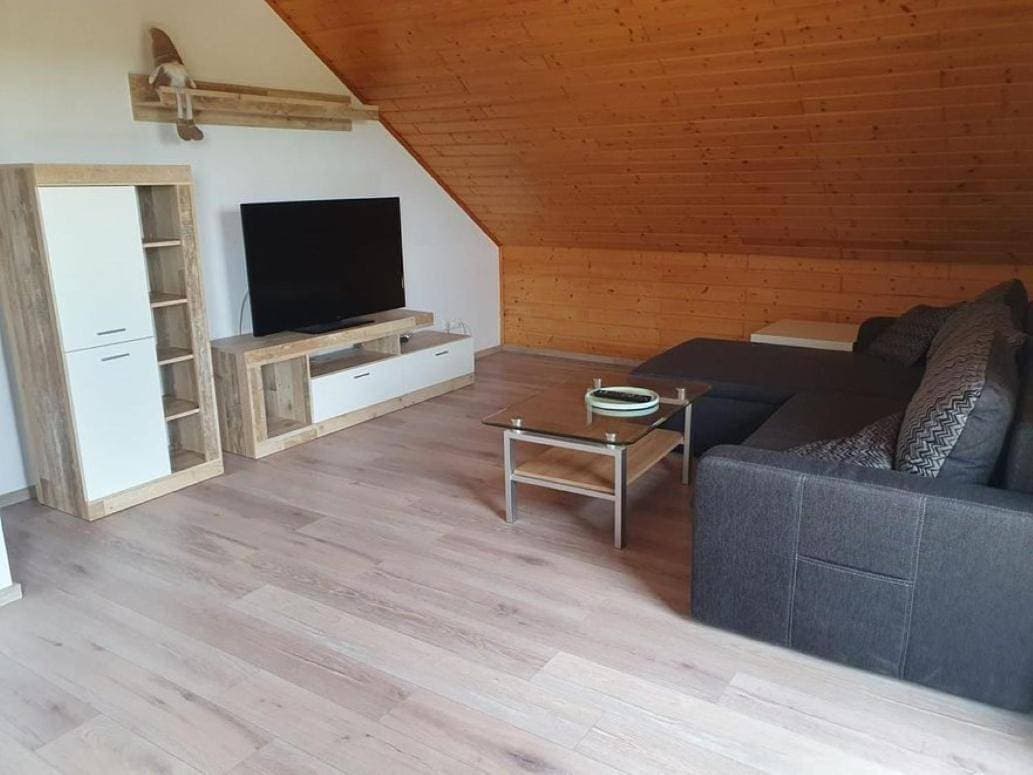Foto 10 von 22: Three-Bedroom Apartment with Balcony