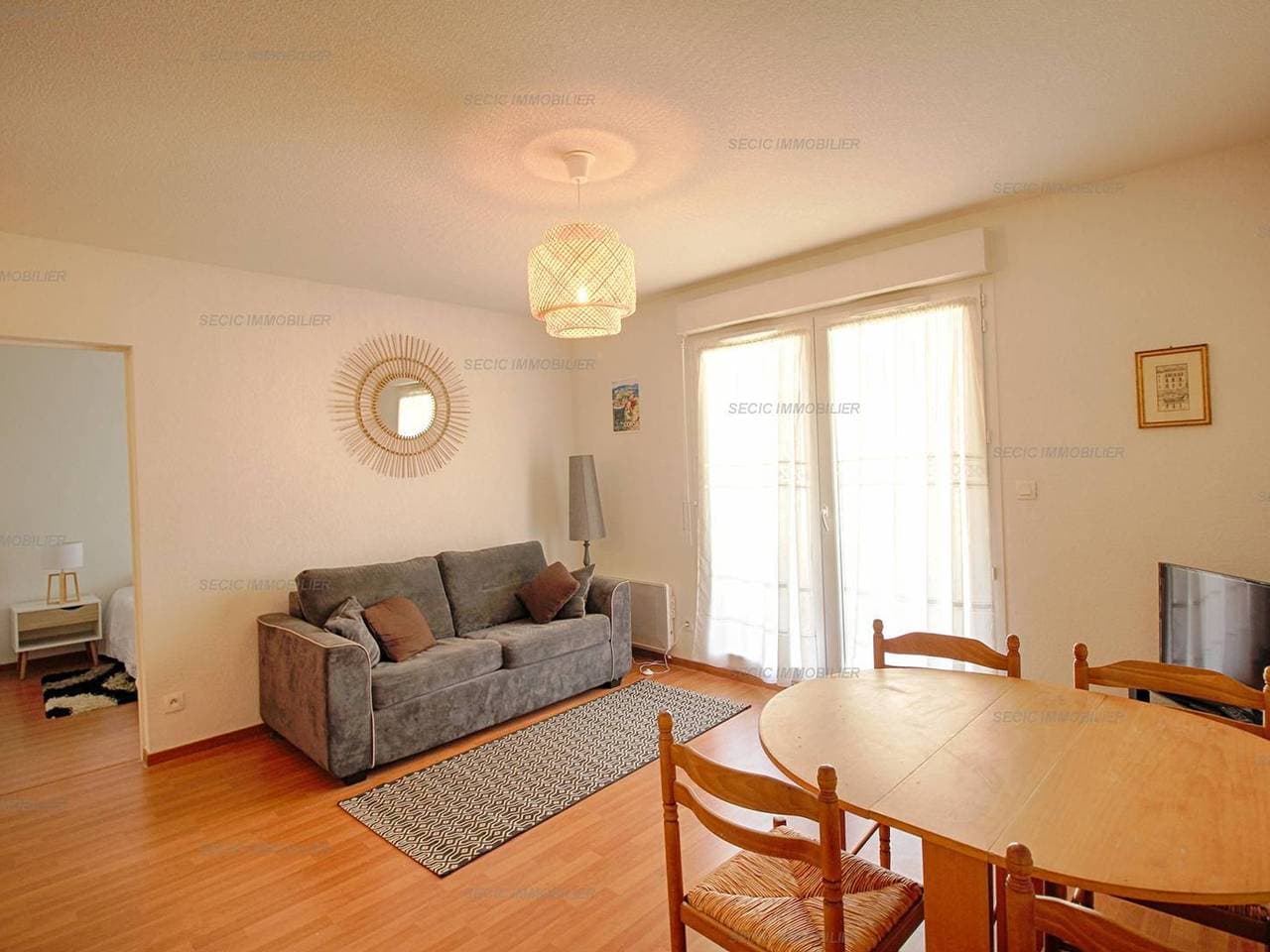 Foto 2 von 13: Appartement moderne 2 pièces avec terrasse et parking proche du centre d'Ajaccio