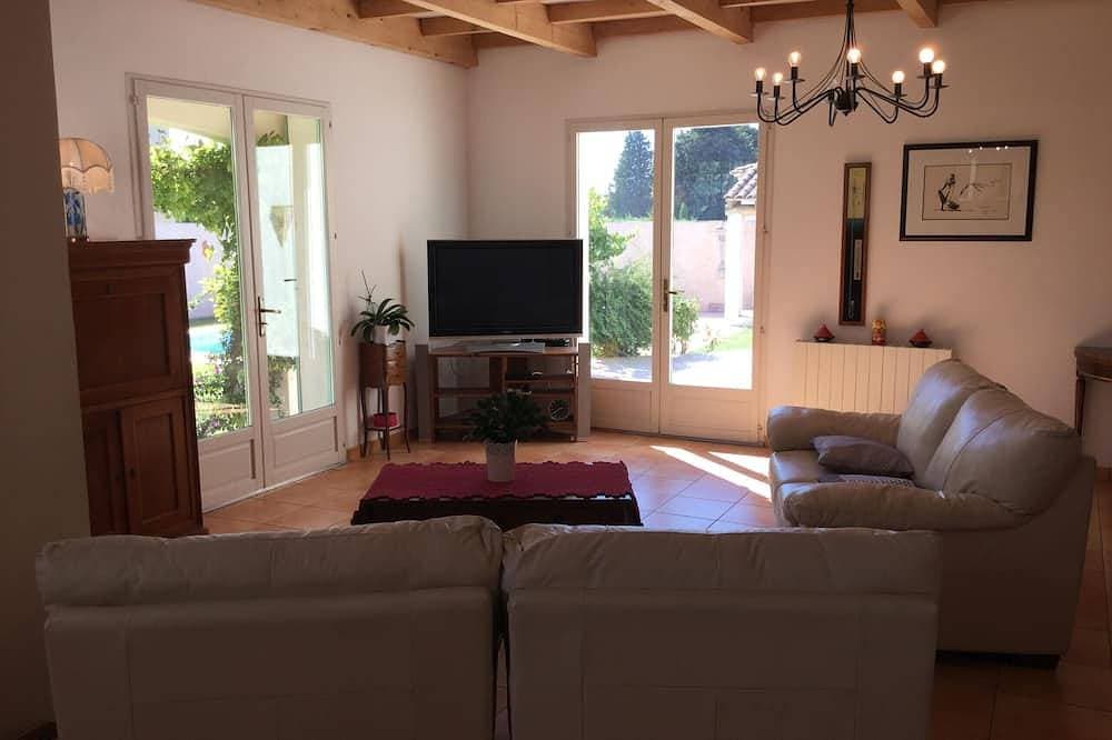 Foto 3 von 7: Hübsche Vermietung mit privatem Pool in dem Dorf Mouriès, Alpilles
