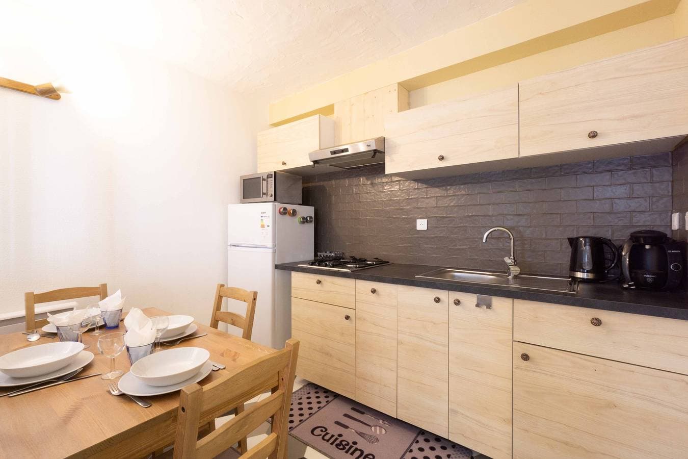 Foto 9 von 12: Einzimmerapartment 'Chalet Belamy 1' mit Bergblick, privater Terrasse und Wi-Fi