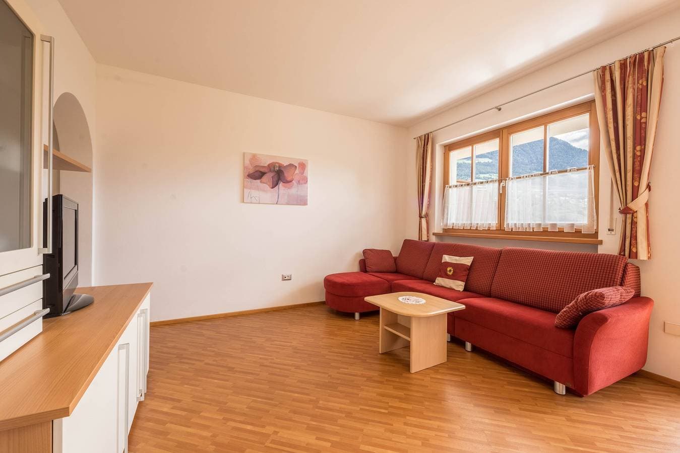 Foto 6 von 23: Ferienwohnung "Tischlerhof" mit Bergblick in Tirol mit voll ausgestatteter Küche