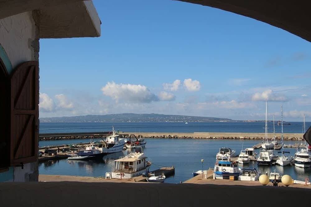 Foto 11 von 24: Stunning sea view attic