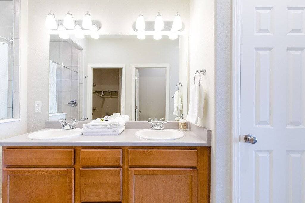 Foto 2 von 40: Neues Haus mit drei Schlafzimmern, 2 Badezimmer, Küche und Esszimmer.