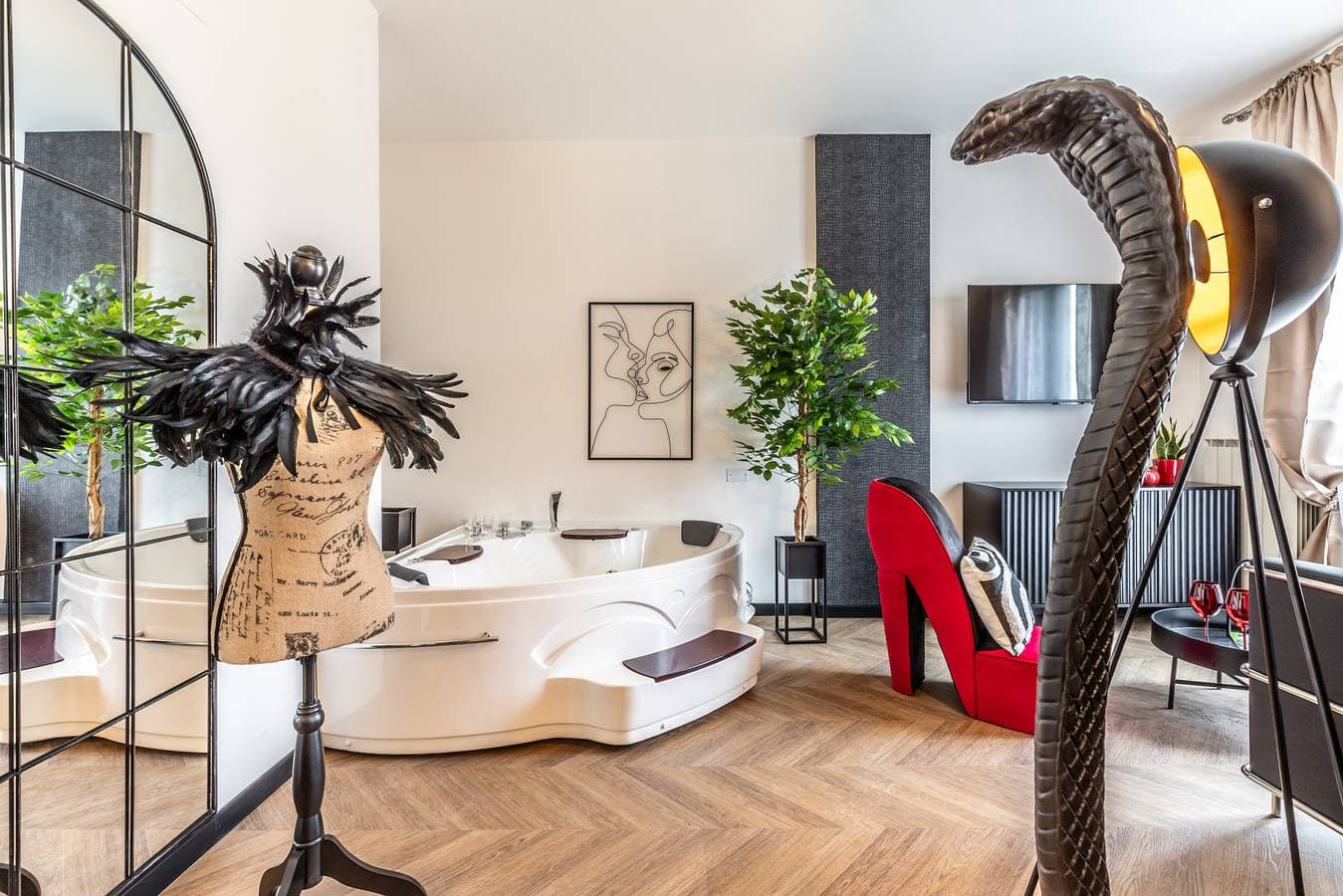 Luxury Suite - Tentazioni Nascoste 1