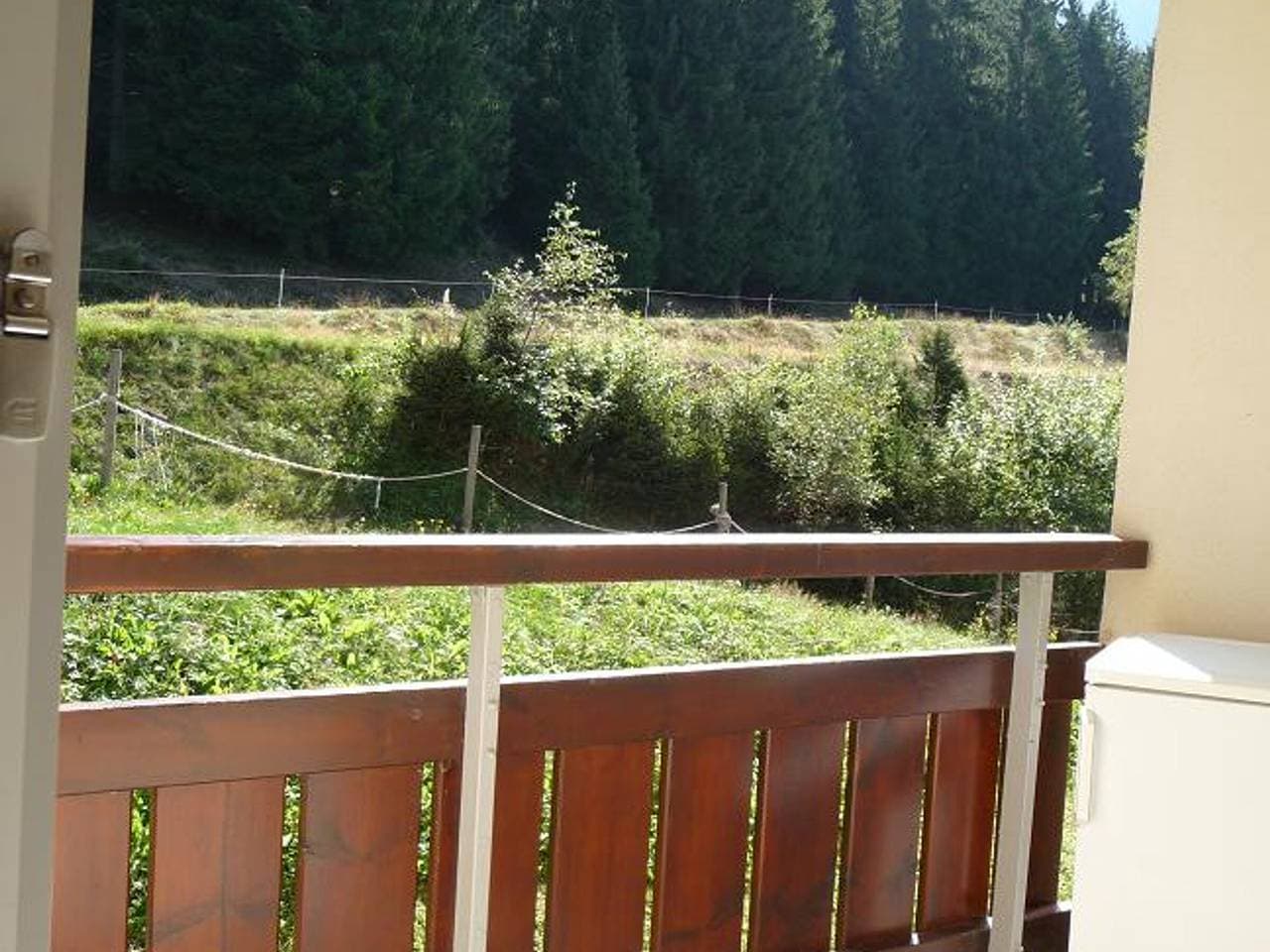 Foto 4 von 7: Apt an der Piste, 4 Pers, 1 Zi, TV, Balkon, Skiraum