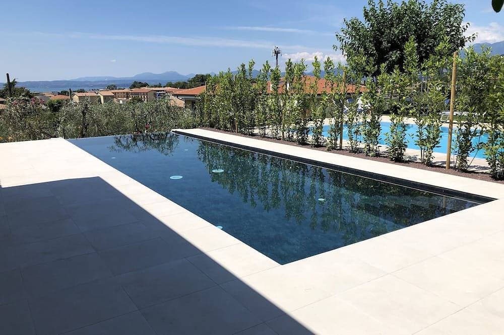 Villa Andrea with swimming pool 1