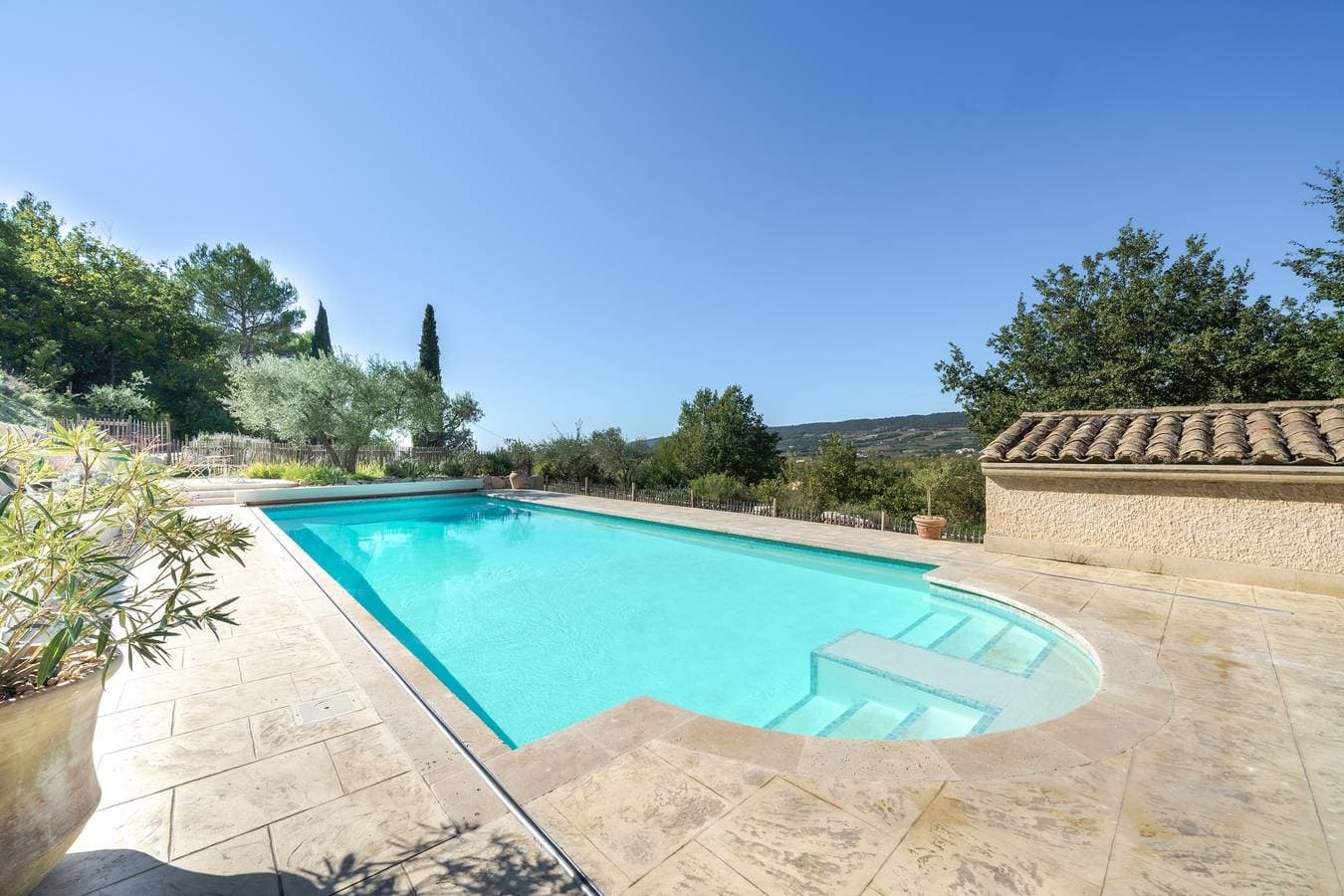 Foto 11 von 21: Ferienwohnung für 4 Personen mit Pool