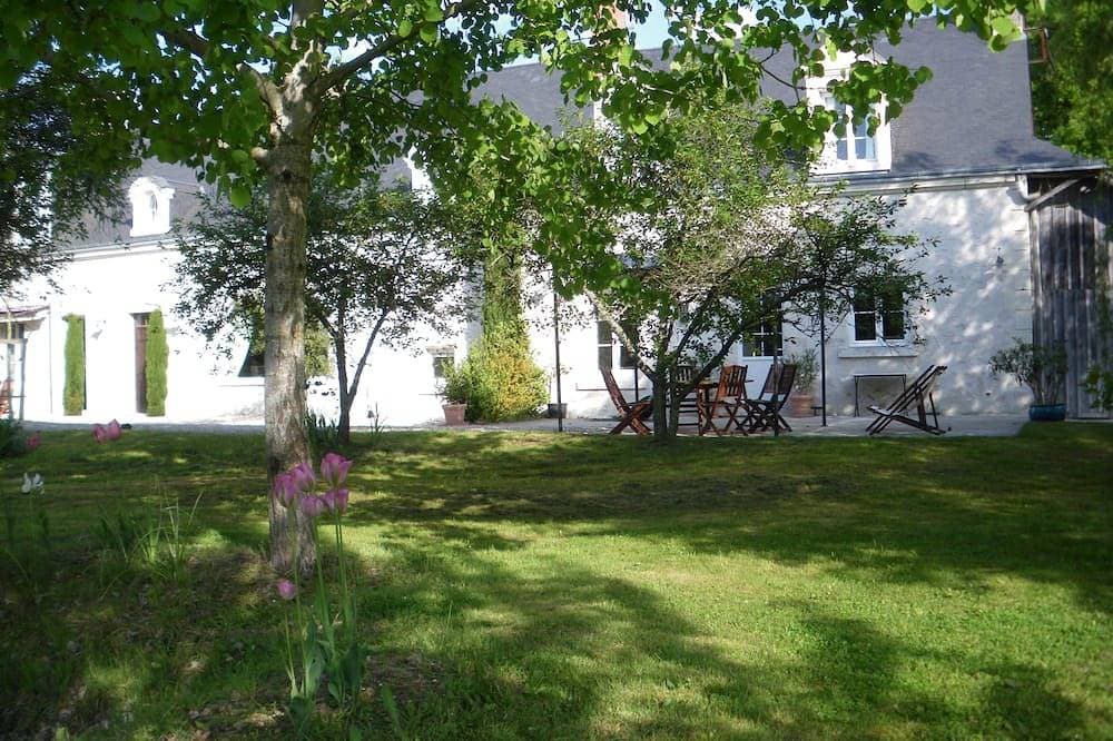 Foto 10 von 22: Haus mit Garten
