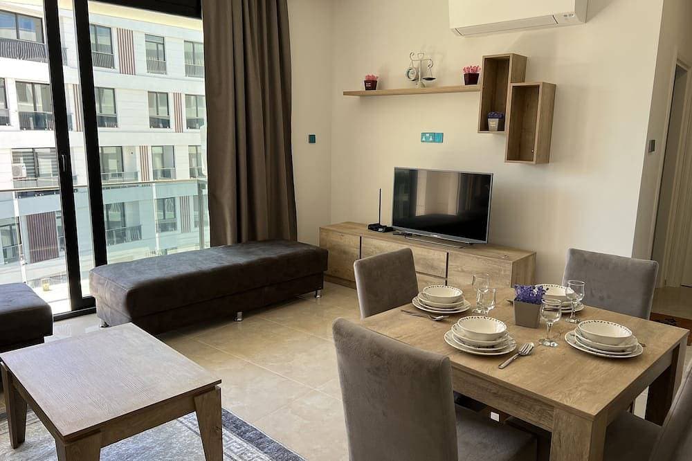 Spa, Gym, Pool, Netflix Included/Central/Spacious2 1