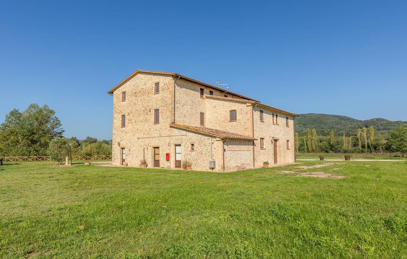 Foto 4 von 73: Appartement am See mit Pool und Garten, 2,5 km von Umbertide entfernt