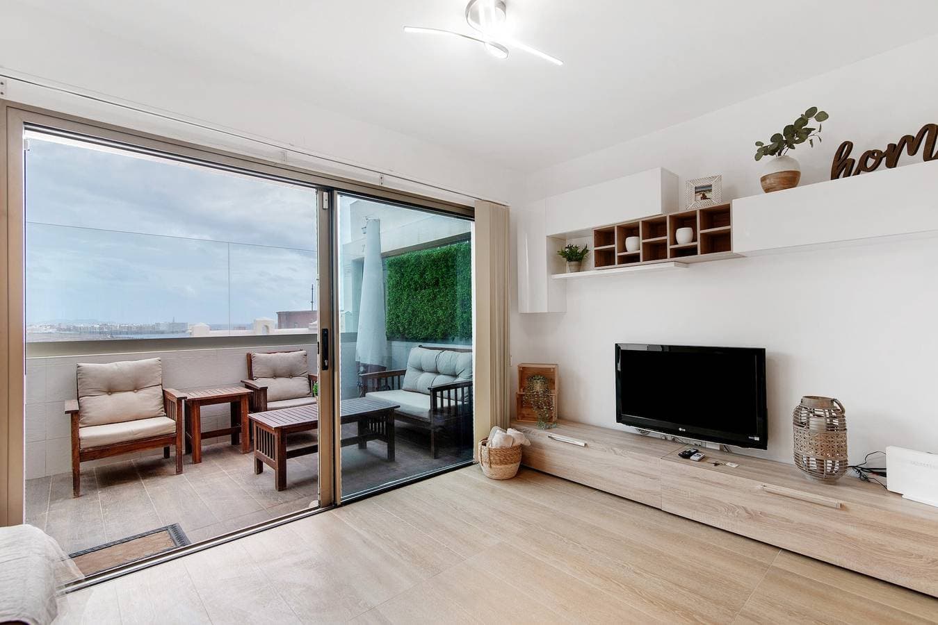 Foto 6 von 30: Ferienwohnung 'Serene House' in Playa Del Hombre mit privater Terrasse und WLAN