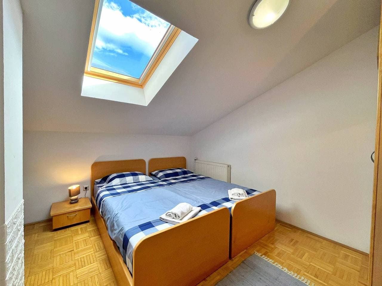 Foto 9 von 29: Apartment Neptun - 20 m vom Meer entfernt, Dachgeschoss, privater Parkplatz
