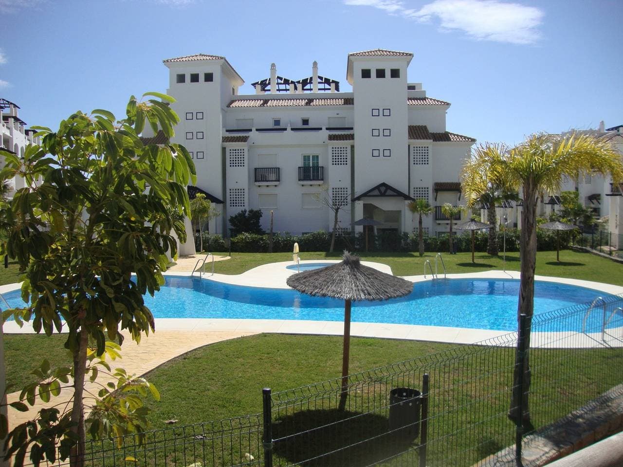Foto 2 von 25: Residencial Duquesa 2049  Manilva Beach