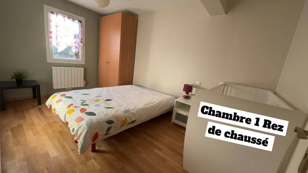 Foto 5 von 12: Three-Bedroom House