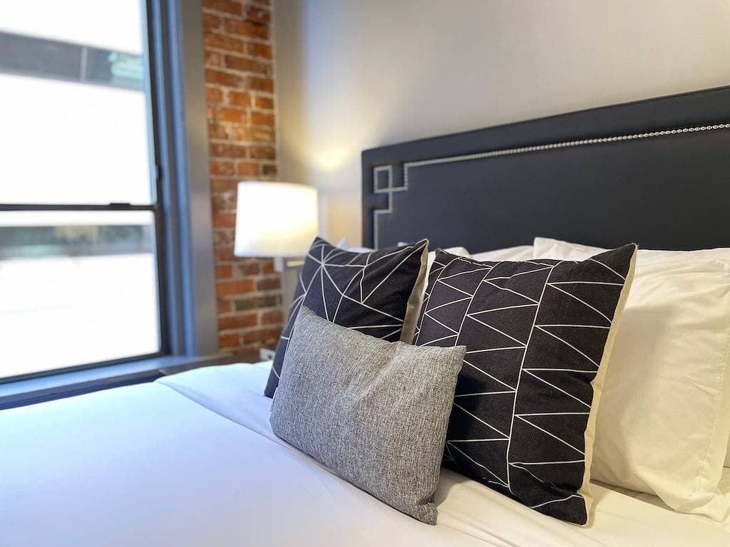 Foto 4 von 26: Schönes 1 Sz Flussufer-Park Reiseapartment