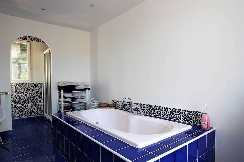 Foto 10 von 23: Auf den Höhen von Nizza, schöne Villa ideal für Familie oder Freunde