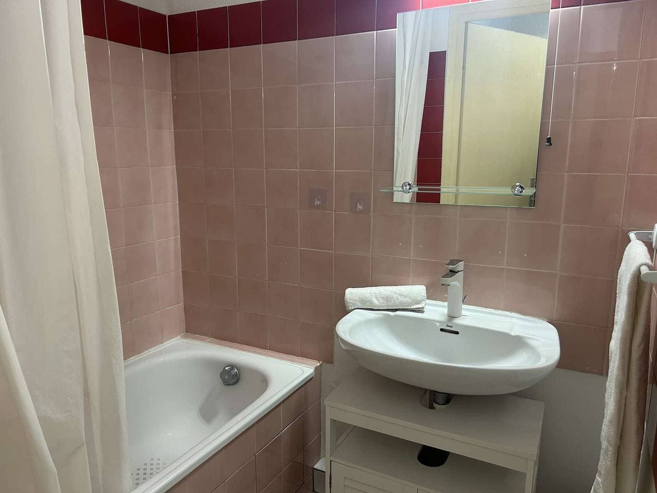 Foto 11 von 20: Studio Kabine in Strandnähe, 4 Schlafplätze, Terrasse, Fréjus, 3. Etage