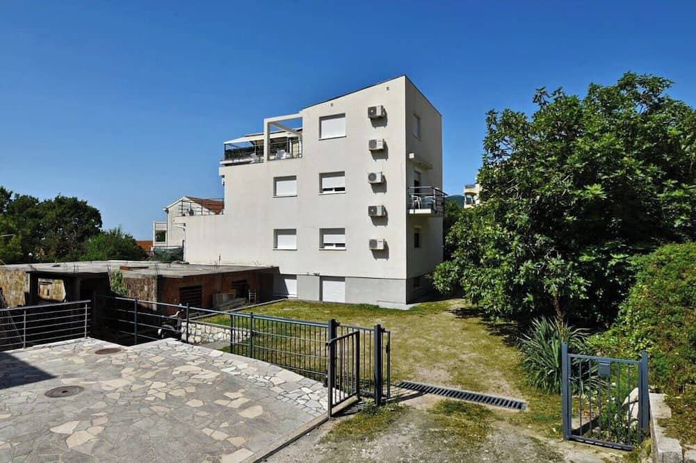 Foto 10 von 23: Quiet Garden Studio w/ Private Entrance & Parking