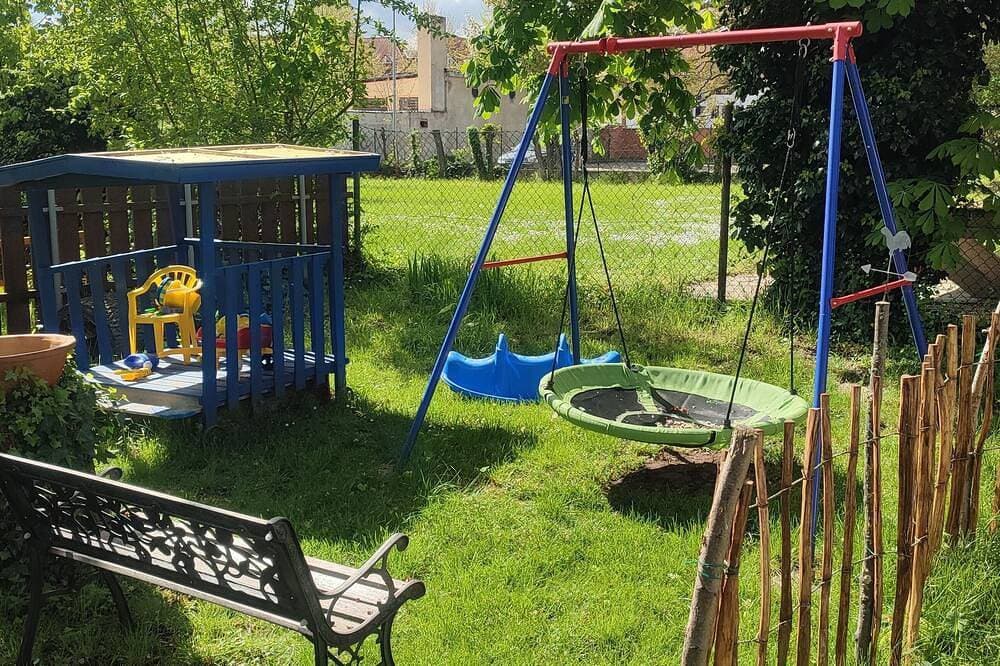 Foto 9 von 16: Helle und große Ferienwohnung mit zwei Schlafzimmern und Parkplatz